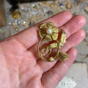 Vintage Flower Brooch